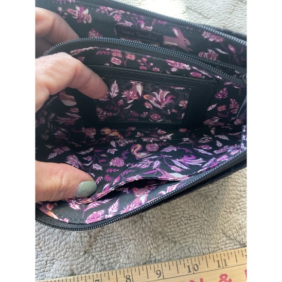 Beautiful VERA BRADLEY Carry All Pouch Zip Slim Wristlet - Black Velvet - Picture 13 of 16